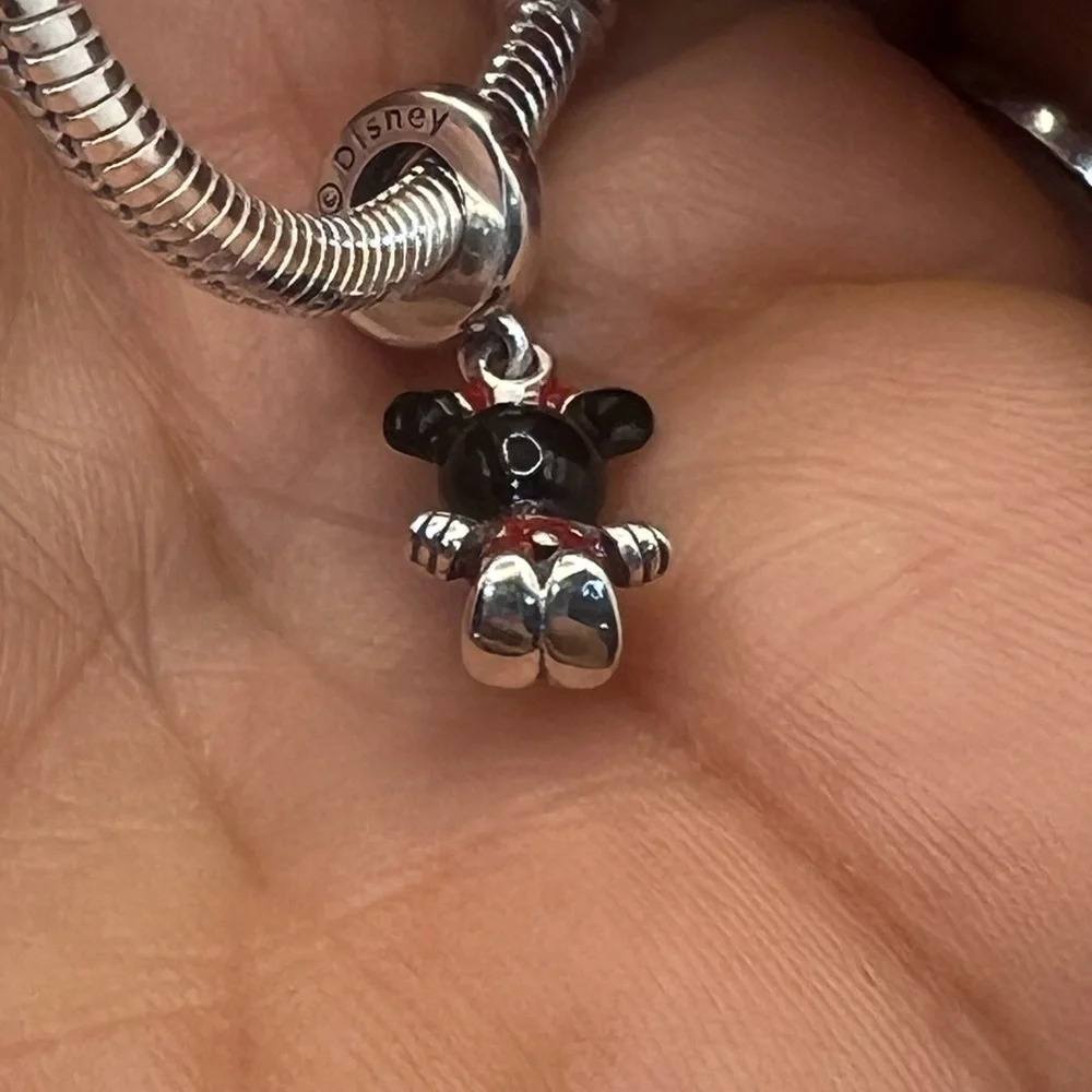 Pandora Disney, Minnie Mouse Dangle Charm - Picture 9 of 10